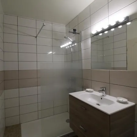 Apartment Avec Parking, Terrasse Ensoleillee Et Tennis A - Fr-1-309-234 Collioure