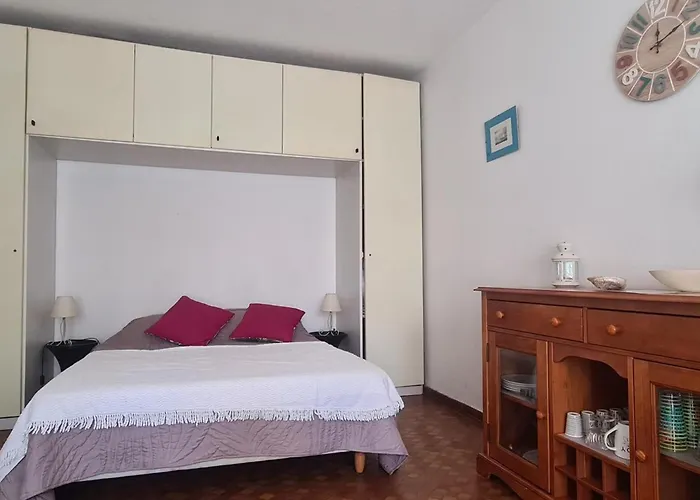 Appartement à Avec Piscine Et Parking - Fr-1-309-234 *